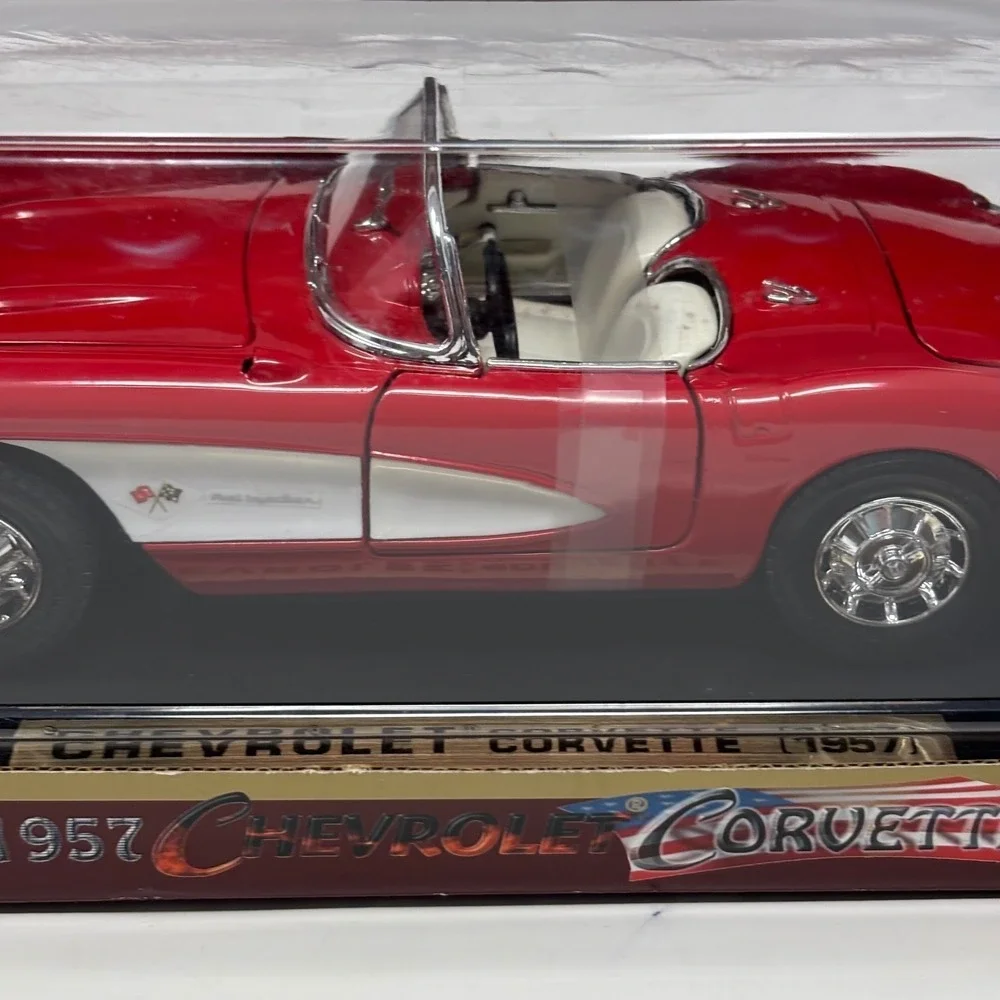 1957 Chevrolet Corvette Red 1:18 Diecast Yatming Open Box